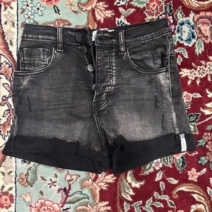 One Teaspoon Black Denim High-Wasted Shorts 🖤